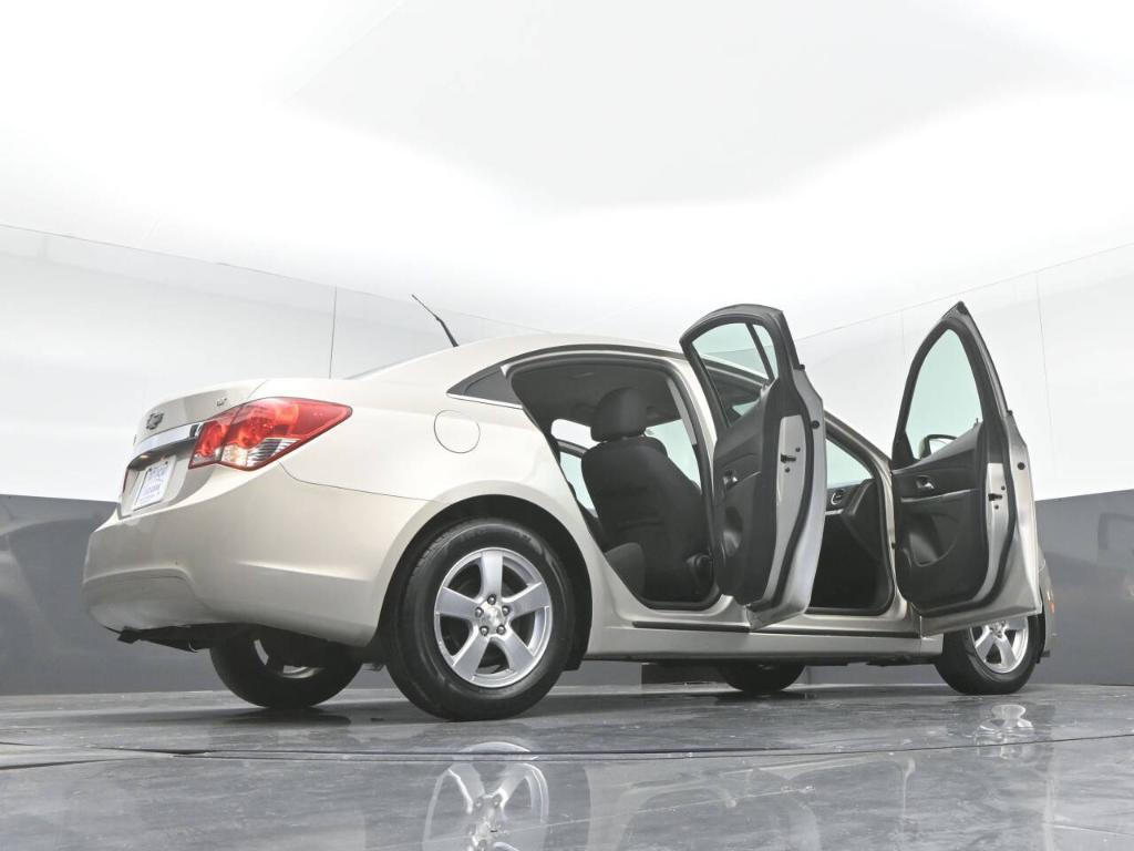 2014 Tan Chevrolet Cruze