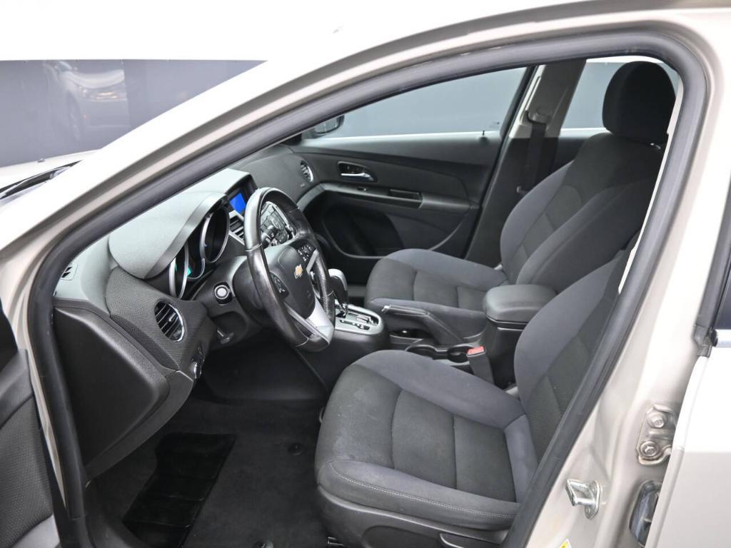 2014 Tan Chevrolet Cruze