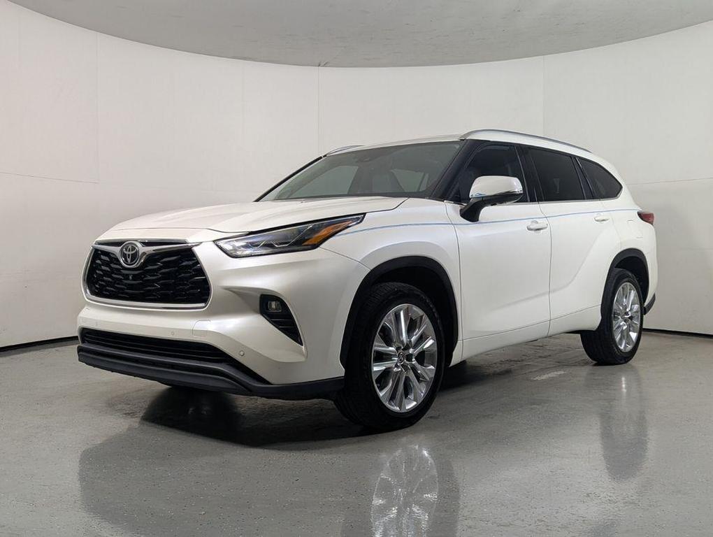 used 2021 Toyota Highlander car, priced at $29,508