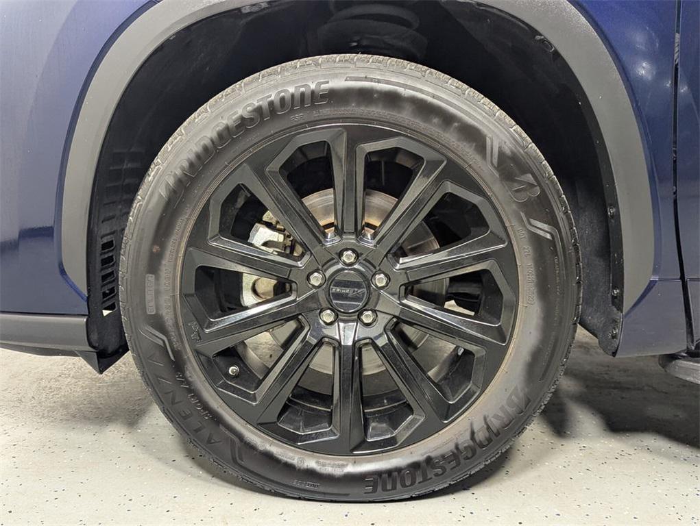 used 2022 Toyota Highlander car, priced at $29,750