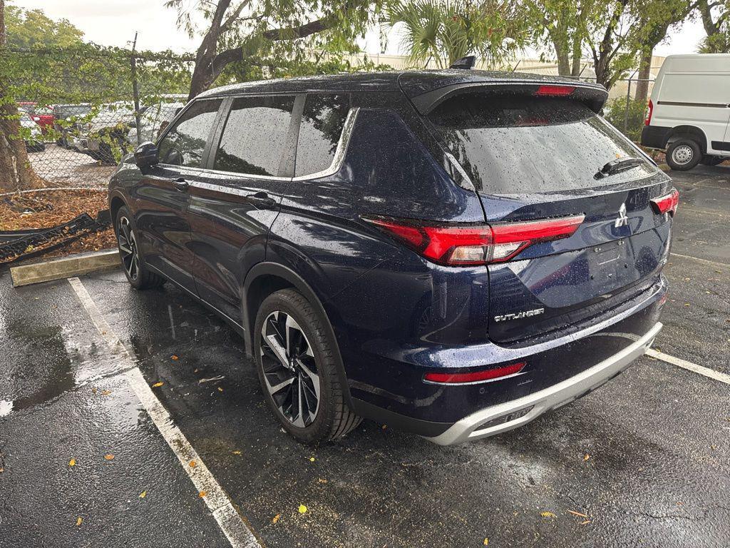 used 2024 Mitsubishi Outlander car, priced at $22,376