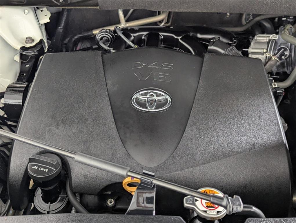 used 2018 Toyota Highlander car, priced at $21,838