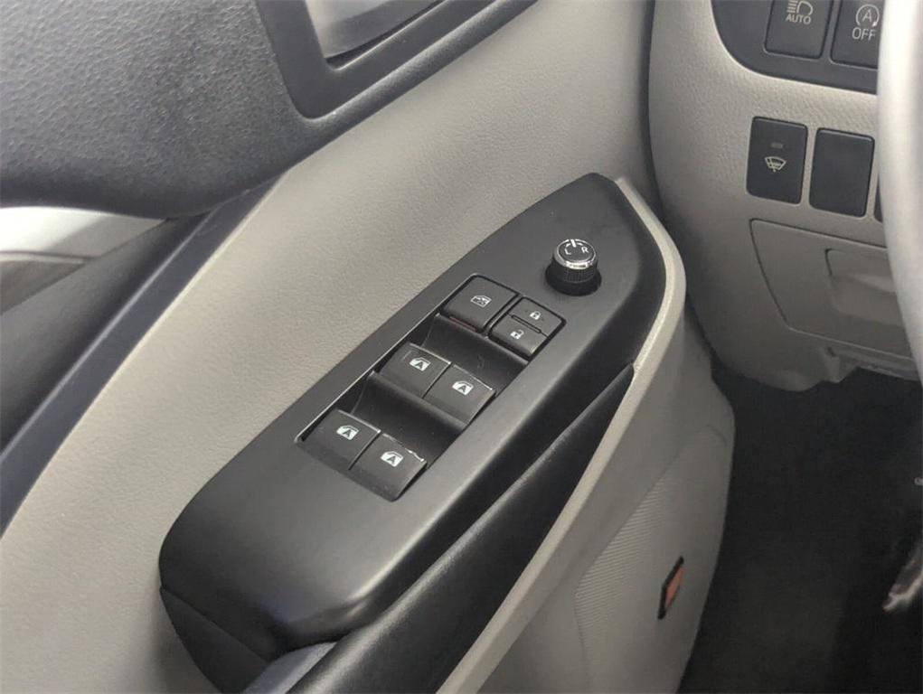used 2018 Toyota Highlander car, priced at $21,838