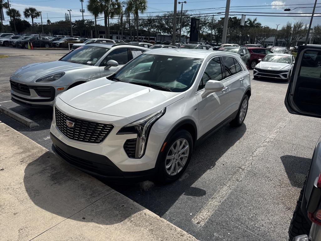 used 2022 Cadillac XT4 car, priced at $23,900