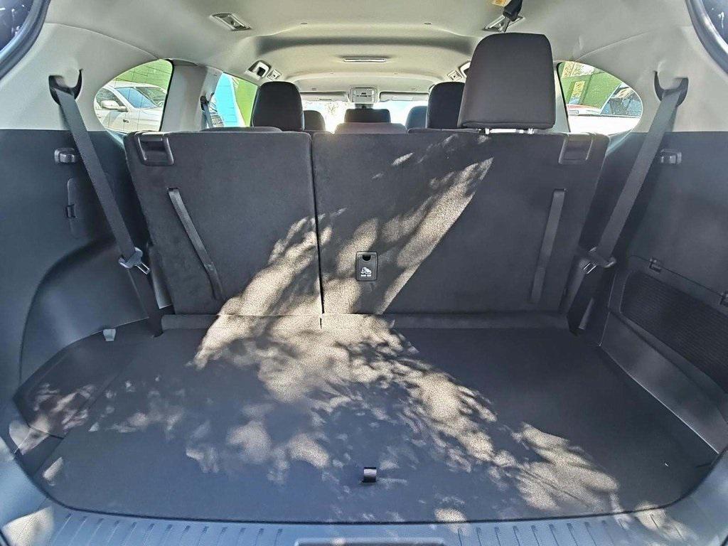 used 2025 Toyota Highlander car, priced at $40,500