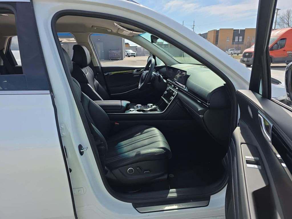 used 2025 Genesis GV80 car, priced at $42,500