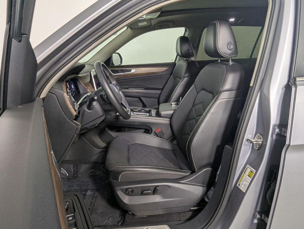 used 2024 Volkswagen Atlas car, priced at $27,776