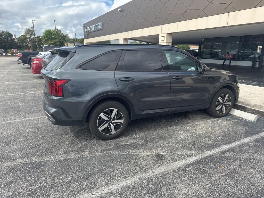 used 2023 Kia Sorento car, priced at $21,899