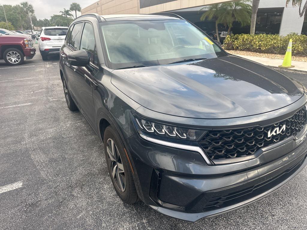 used 2023 Kia Sorento car, priced at $21,899