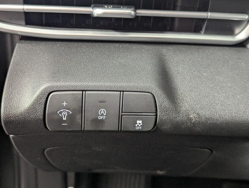 used 2025 Hyundai Elantra car, priced at $21,776