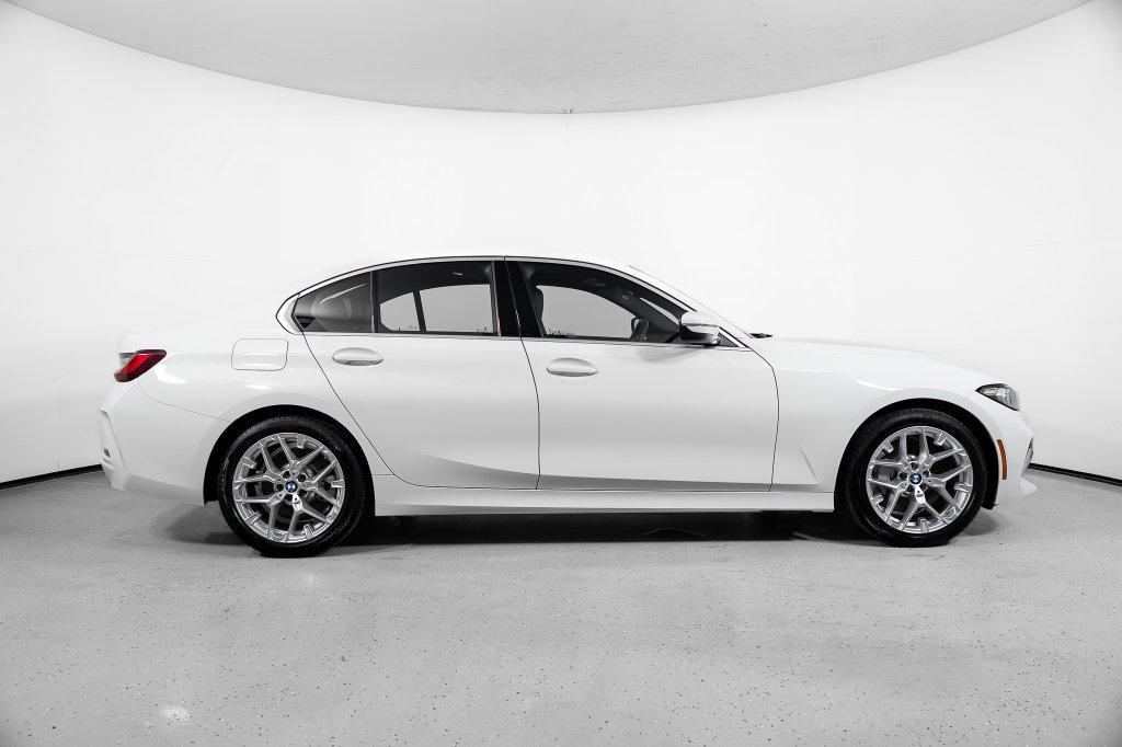 BMW 3 Series view 3