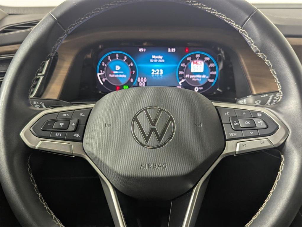 used 2025 Volkswagen Atlas car, priced at $31,500