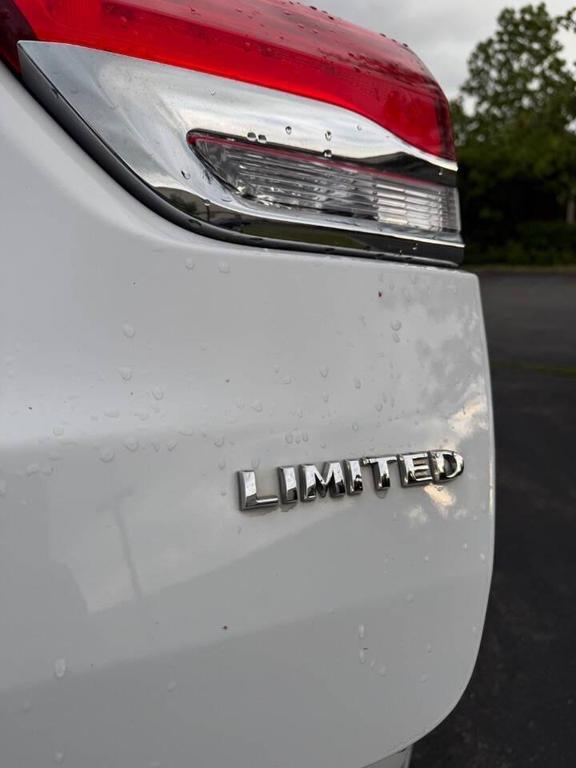 used 2014 Jeep Grand Cherokee car, priced at $11,500