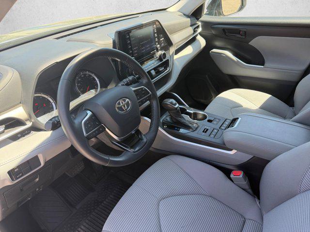 used 2021 Toyota Highlander car