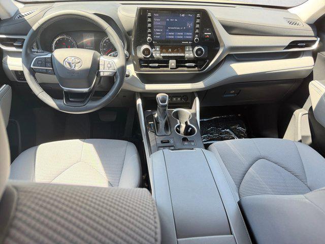 used 2021 Toyota Highlander car