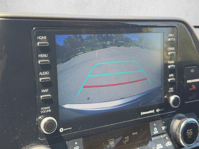 used 2021 Toyota Highlander car