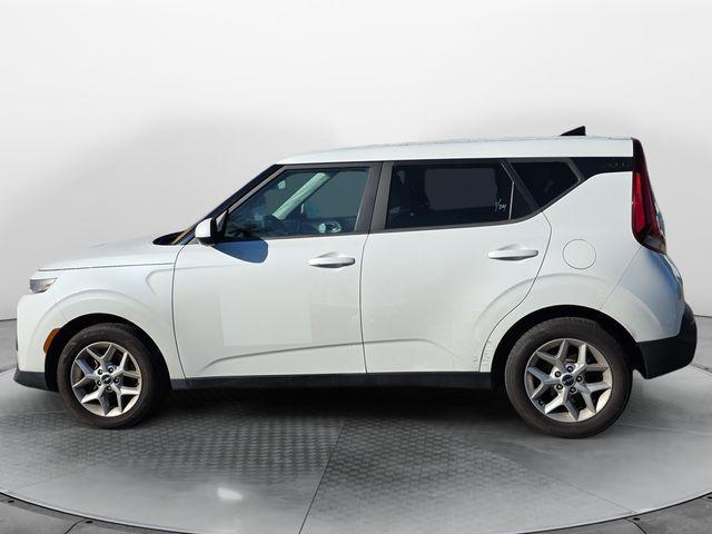 used 2022 Kia Soul car, priced at $15,472