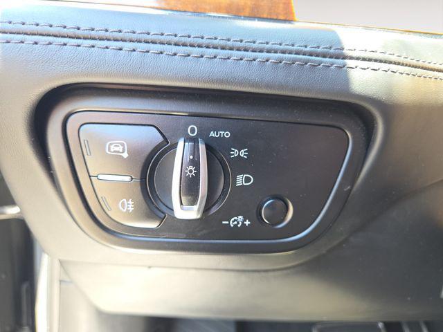 used 2018 Bentley Bentayga car, priced at $70,472