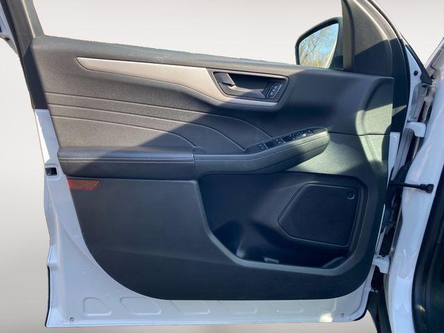 used 2022 Ford Escape car, priced at $13,872