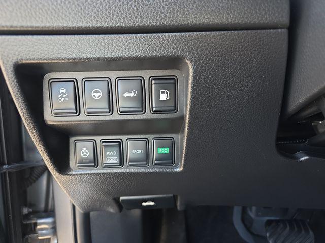 used 2019 Nissan Rogue car, priced at $17,072