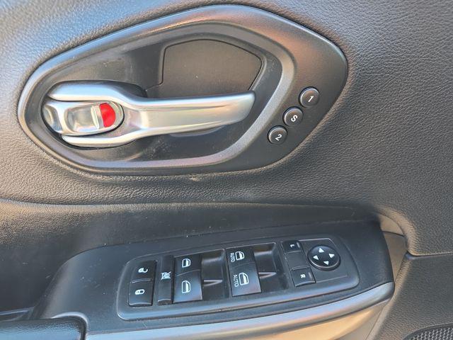 used 2020 Jeep Cherokee car, priced at $16,072