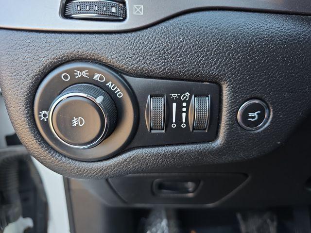 used 2020 Jeep Cherokee car, priced at $16,072