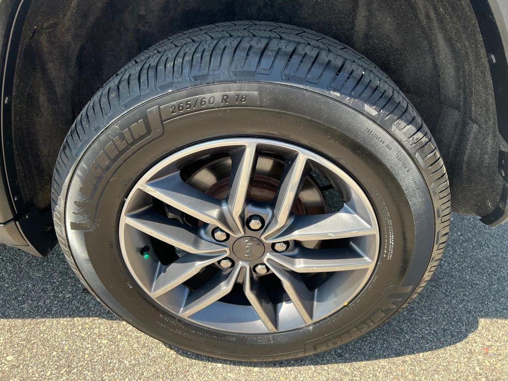 used 2020 Jeep Grand Cherokee car, priced at $21,745