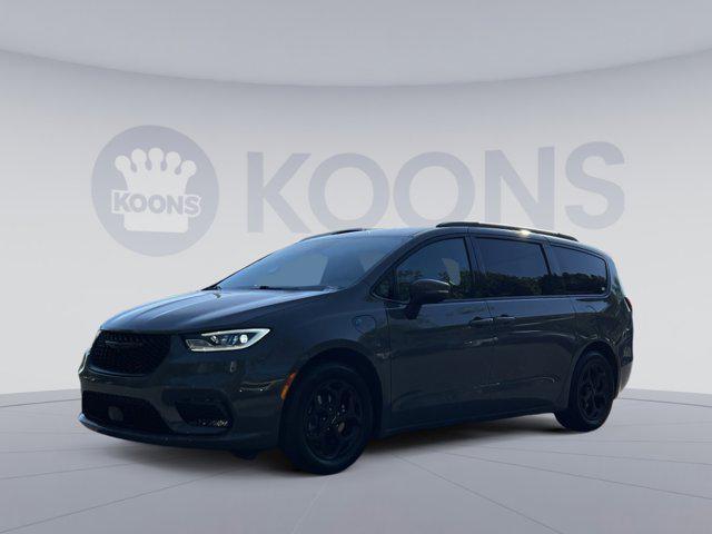 used 2023 Chrysler Pacifica Hybrid car, priced at $30,800