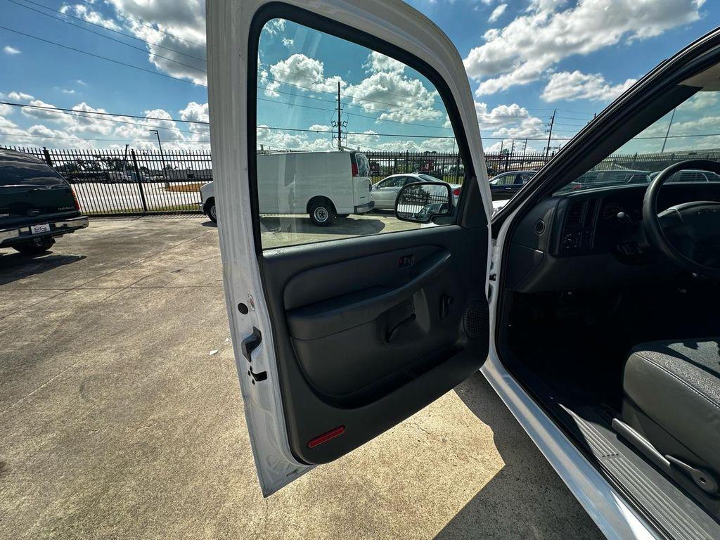 used 2005 Chevrolet Silverado 1500 car, priced at $13,500
