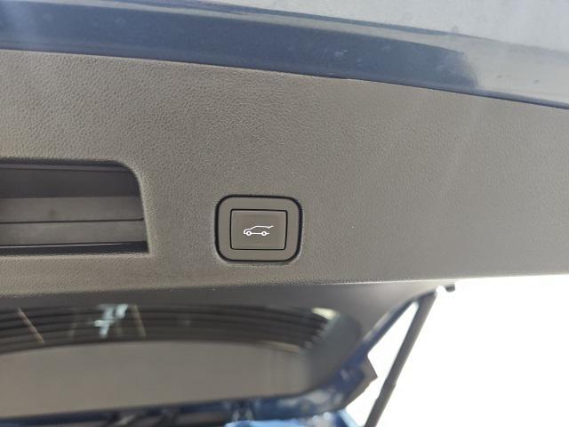 new 2026 Chevrolet Traverse car, priced at $43,888