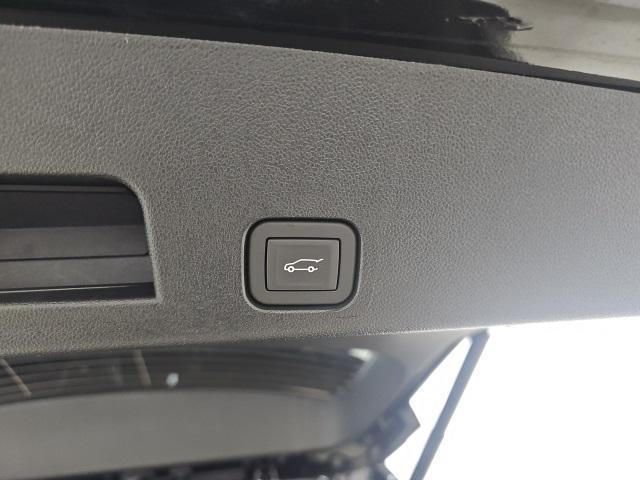 new 2026 Chevrolet Traverse car, priced at $45,070