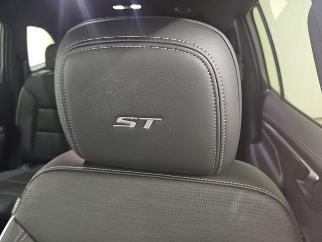 used 2025 Buick Enclave car, priced at $39,776