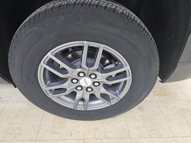 used 2025 GMC Acadia car, priced at $31,914