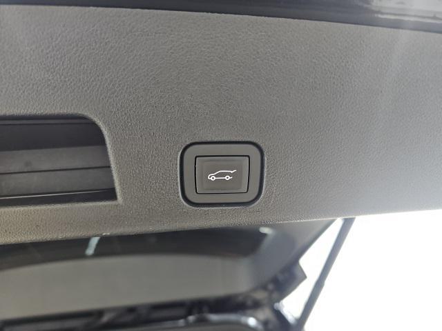 used 2025 GMC Acadia car, priced at $31,914