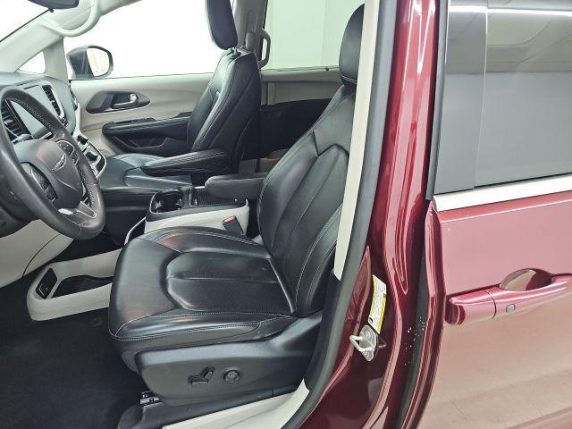 used 2023 Chrysler Pacifica car, priced at $19,408
