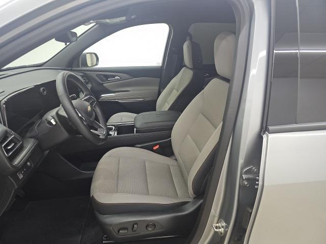 used 2025 Chevrolet Traverse car, priced at $33,988