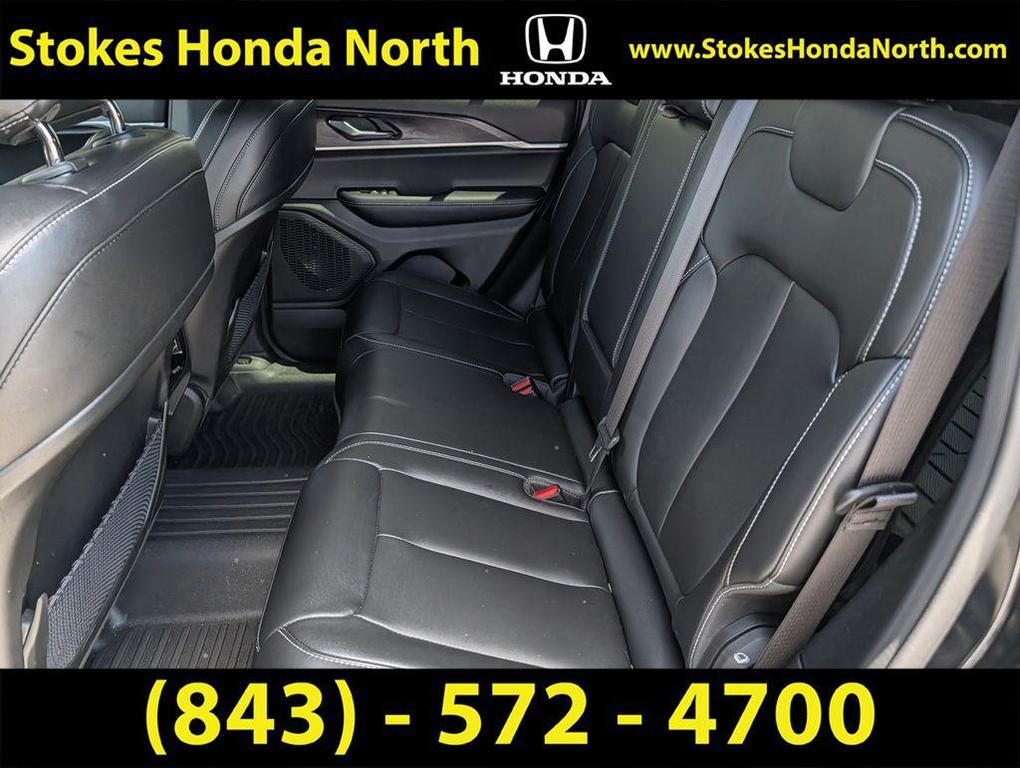 used 2025 Jeep Grand Cherokee car, priced at $38,694