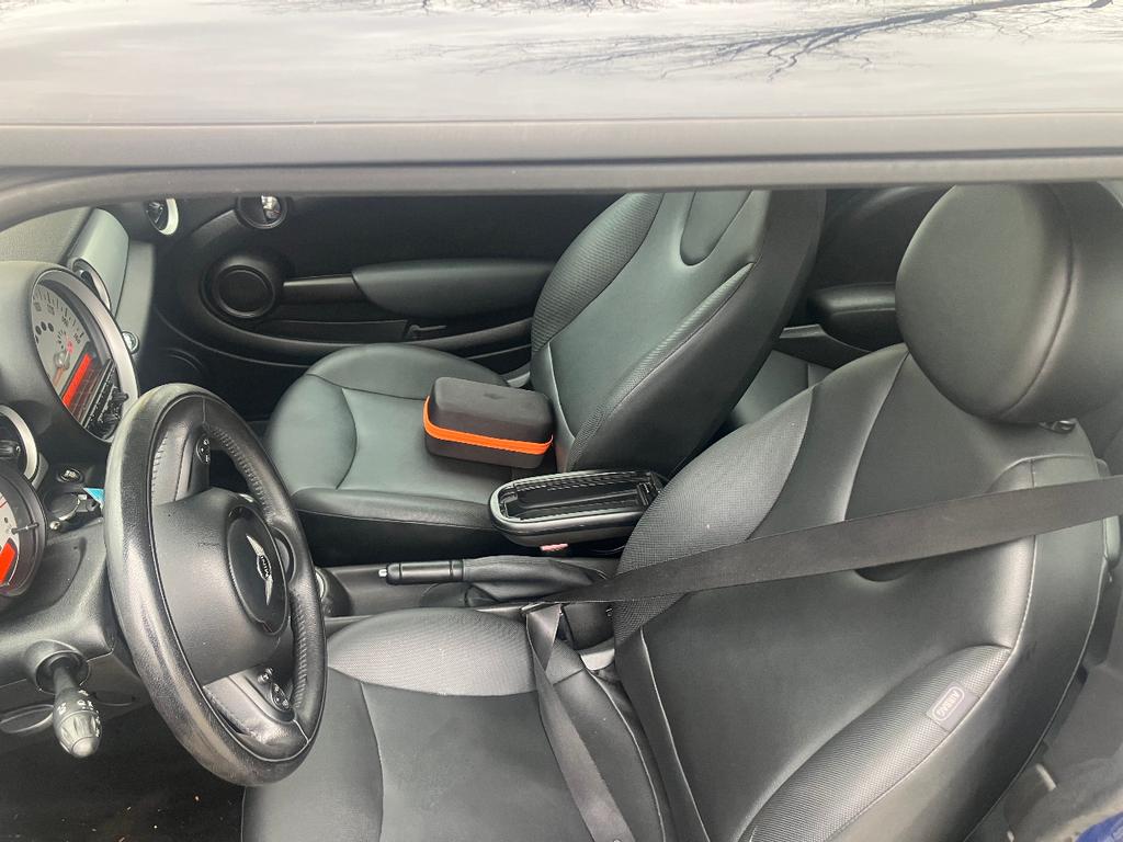 used 2013 MINI Hardtop car, priced at $5,995