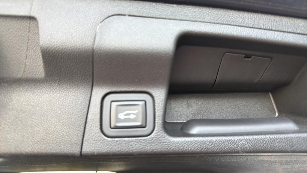 used 2018 GMC Acadia car, priced at $19,995