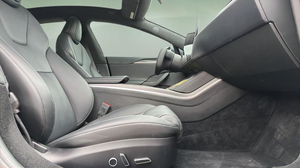 used 2022 Tesla Model S car, priced at $59,995