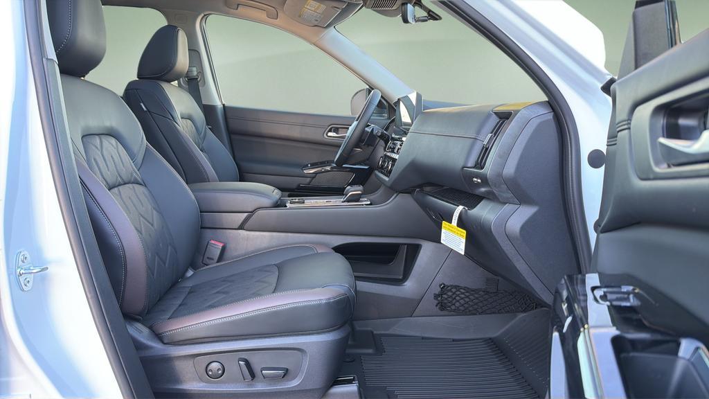 new 2026 Nissan Pathfinder car, priced at $50,136