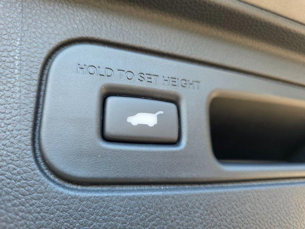 used 2023 Honda Pilot car, priced at $40,994