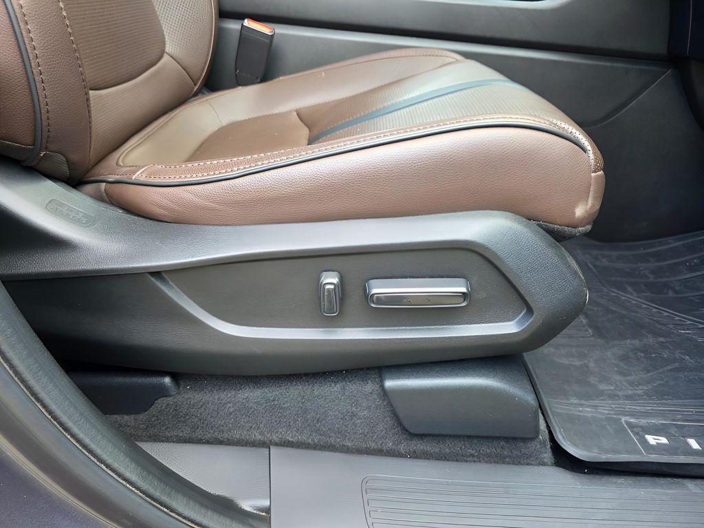 used 2023 Honda Pilot car, priced at $40,994