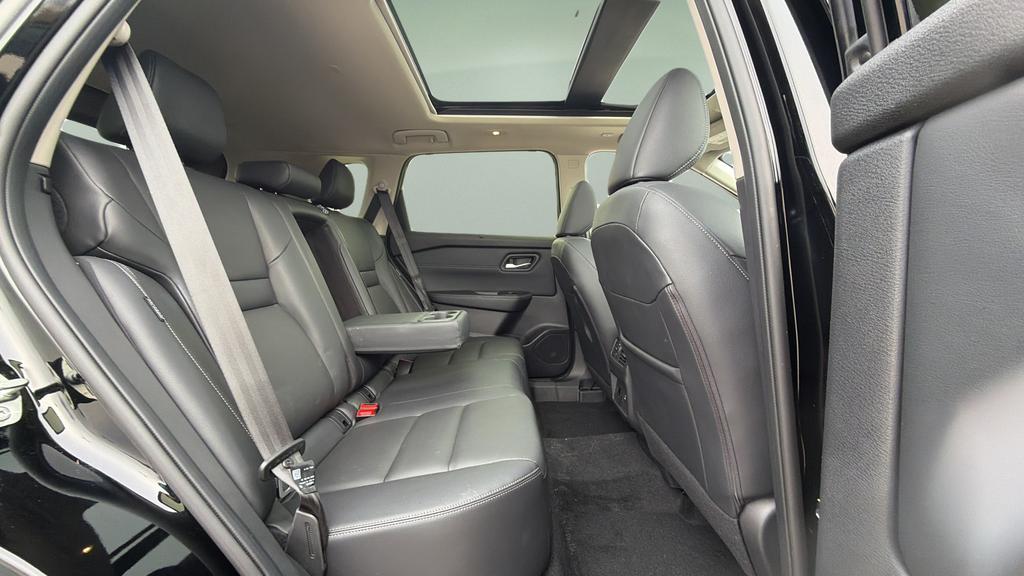 used 2025 Nissan Rogue car, priced at $30,994