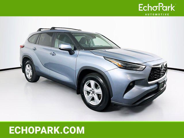 used 2023 Toyota Highlander car, priced at $30,487