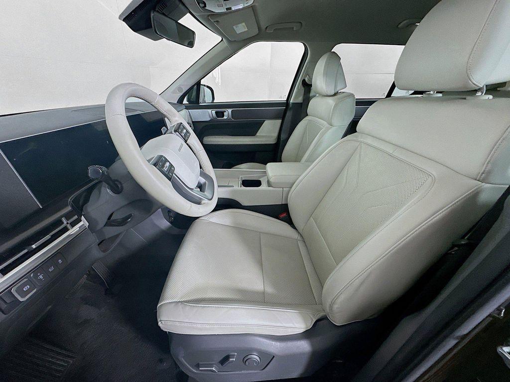 used 2025 Hyundai Santa Fe car, priced at $28,895
