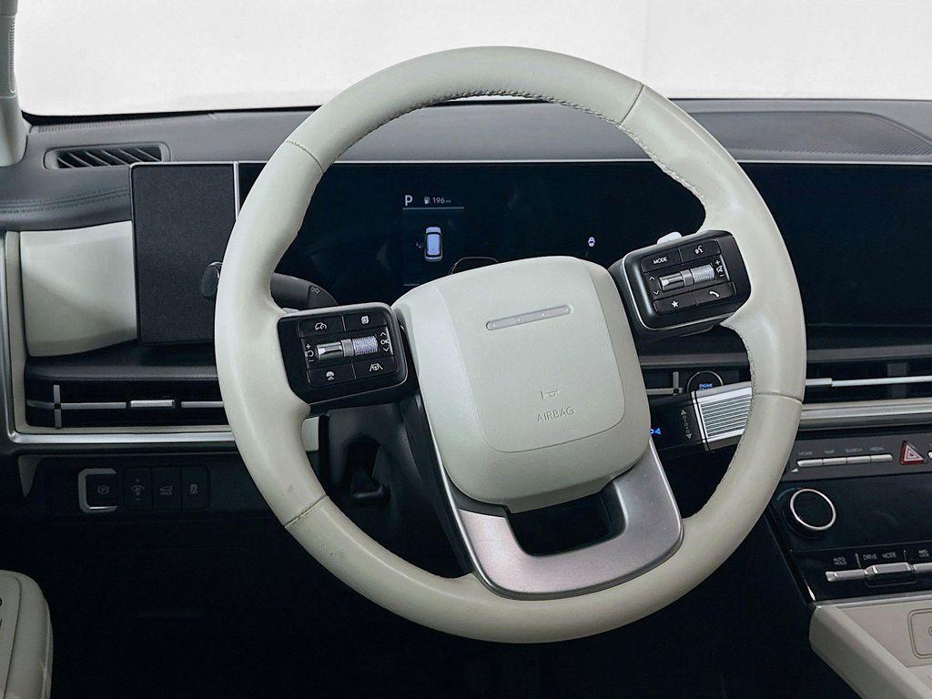 used 2025 Hyundai Santa Fe car, priced at $28,895
