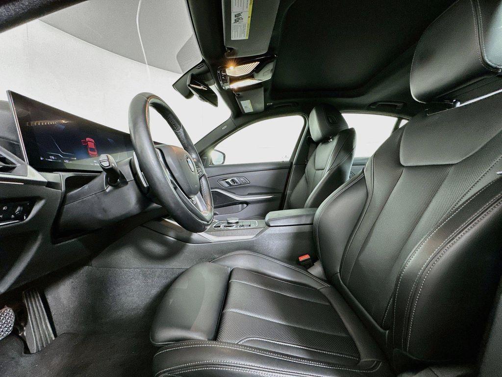 BMW 3 Series view 11