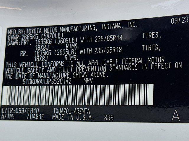 used 2023 Toyota Highlander car, priced at $30,996