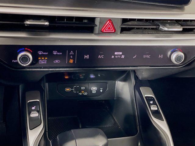 used 2024 Kia Sorento car, priced at $24,297